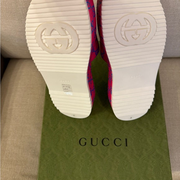 Brand new and authentic Gucci platform sandals - Picture 3 of 4